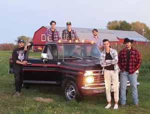 Les Barn Boys